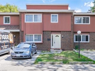 86 - 121 University Avenue E
