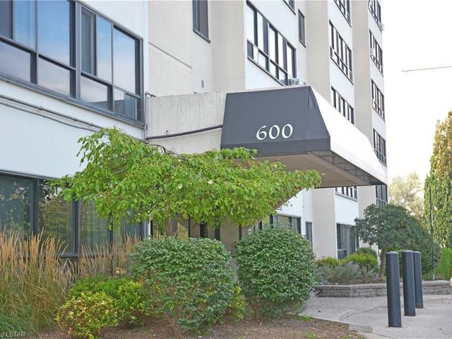 609 - 600 Grenfell Drive