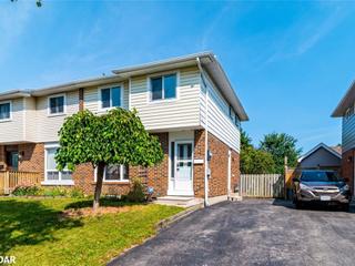 25 Christie Crescent