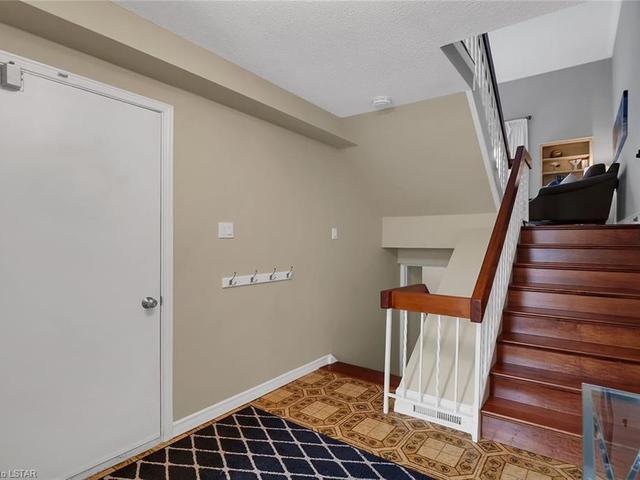 96 - 300 Sandringham Crescent