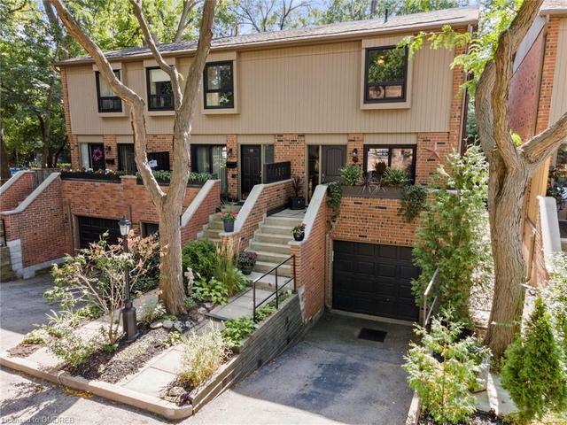17 - 3122 Lakeshore Road W
