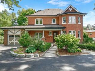 1567 Steveles Crescent