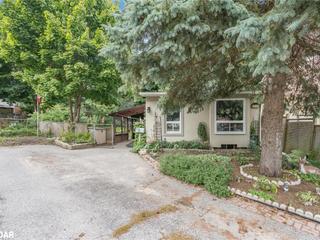 55H Chaucer Crescent