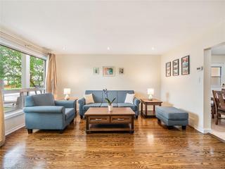 45 Woodman Drive S