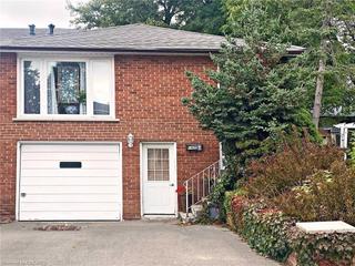 1975 Silverberry Crescent