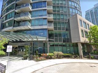611 - 373 Front Street W