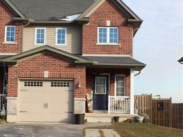 647 Crawford Crescent