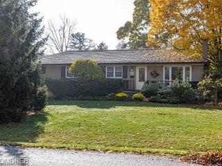 1350 Sedgewick Crescent