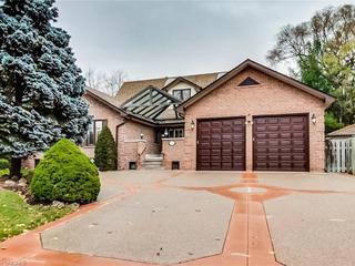 261 Vinova Court
