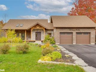 592 Lakeshore Road E