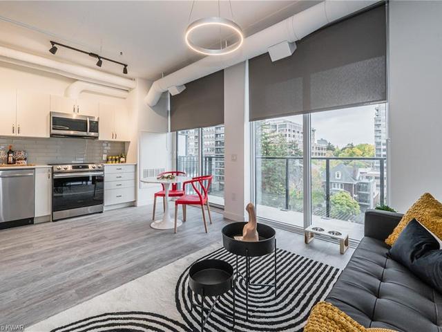 609 - 242 Queen Street