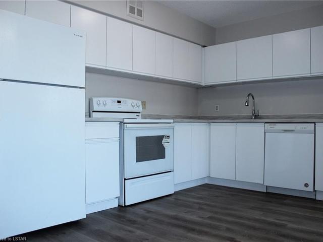 402 - 9 Jacksway Crescent