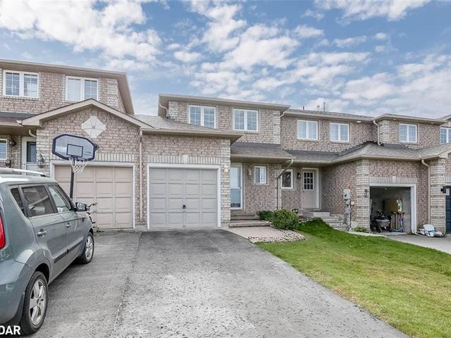 55 Courtney Crescent