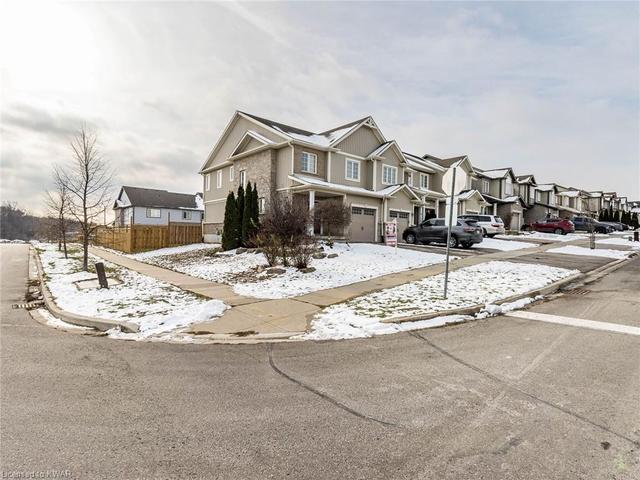 39 Rockcliffe Drive