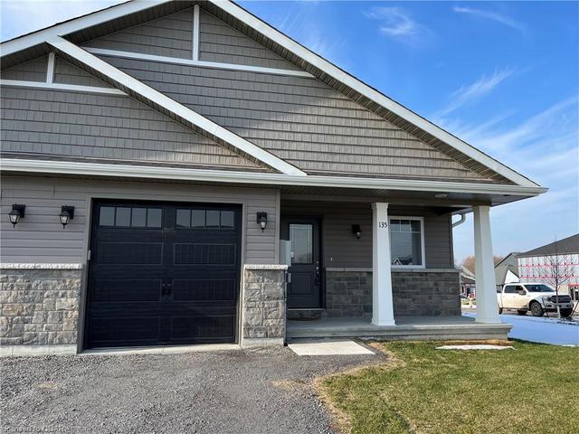 135 Farrington Crescent