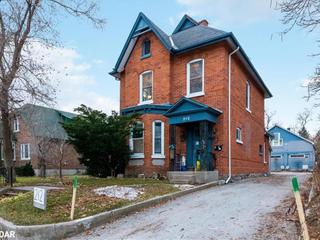 212 Bradford Street