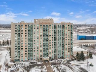 720 - 39 Oneida Crescent