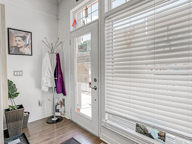 9 - 92 Lakeshore Road W