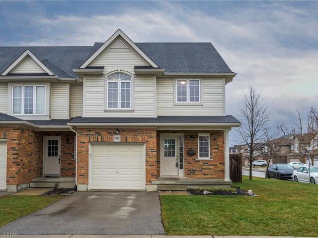 797 Silverfox Crescent