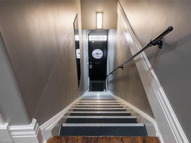 85 Grand River Street N