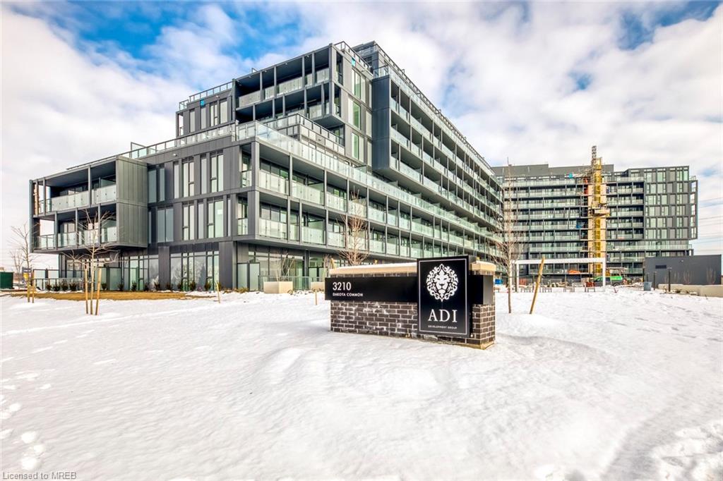 A802 3210 Dakota Common, Burlington Unavailable, 40382531 Condos.ca