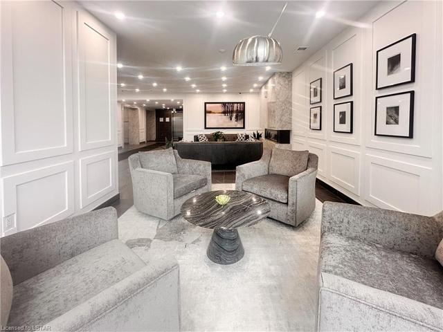 813 - 460 Callaway Road