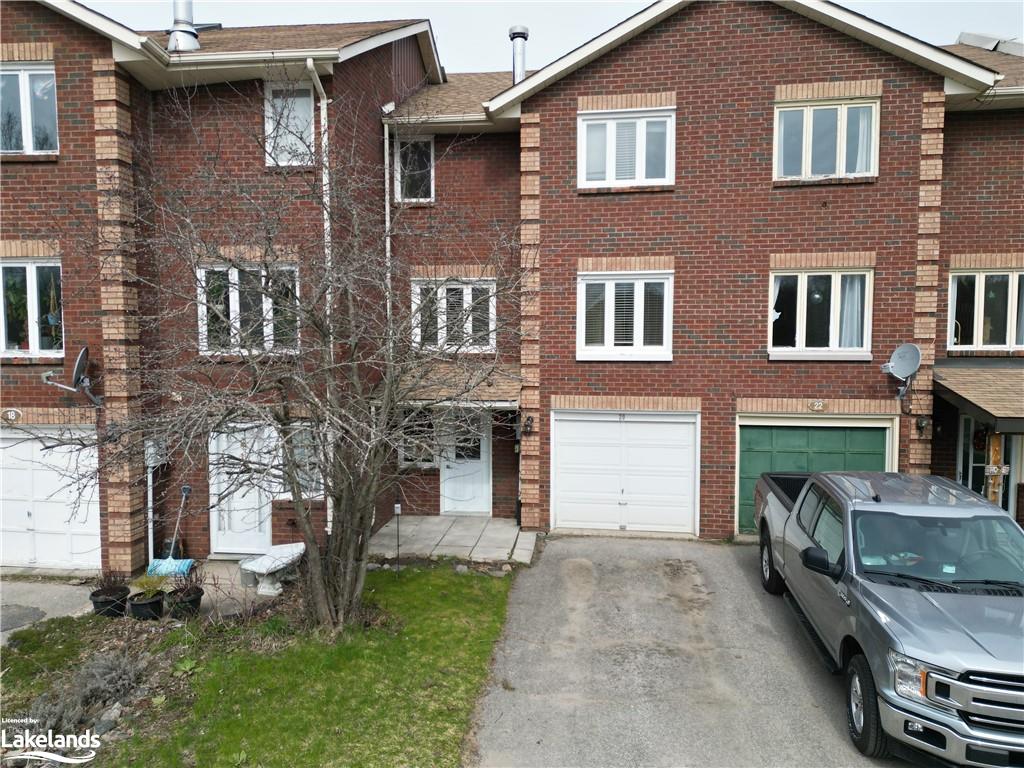 20 Parkside Street, Minden For Sale 395,000 Condos.ca