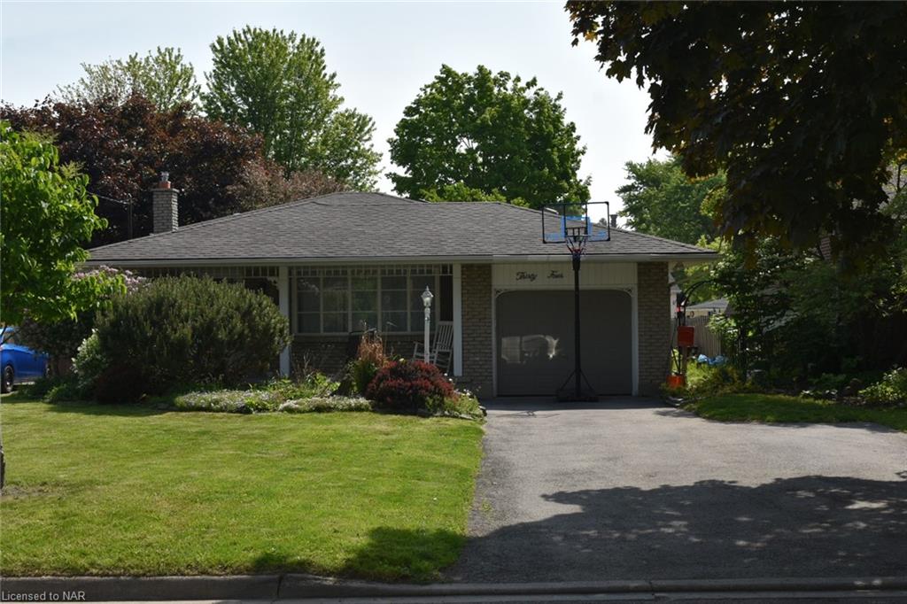 SIDE 34 Leaside Drive, St. Catharines For Rent 1,750 Property.ca