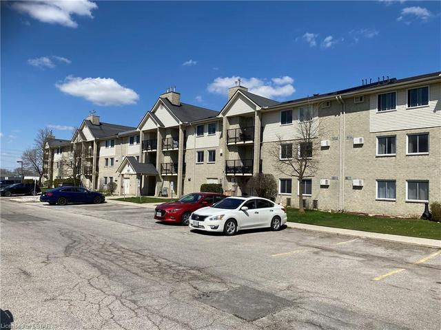 302 - 737 Deveron Crescent