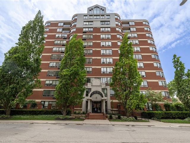 902 - 7 Picton Street