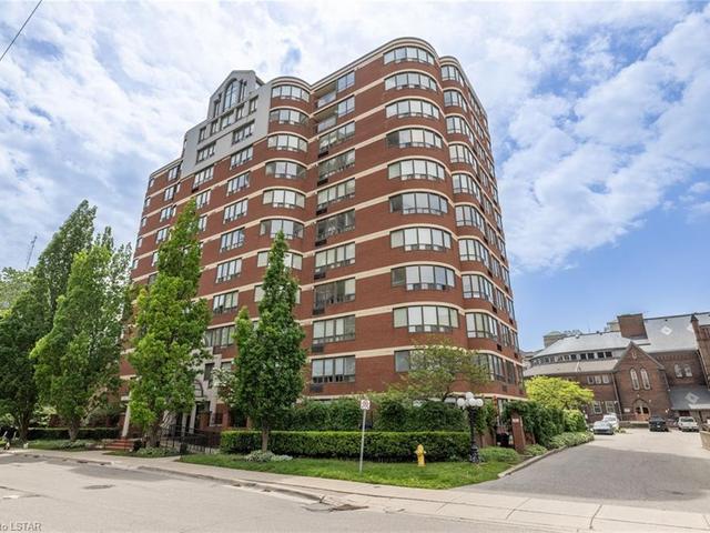 902 - 7 Picton Street