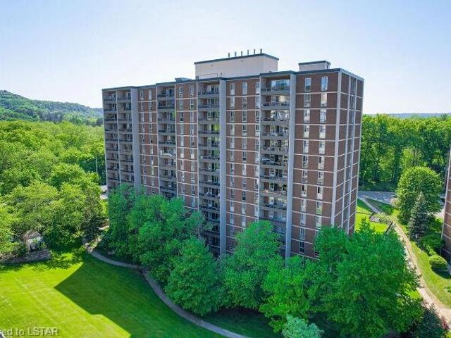 605 - 1964 Main Street W