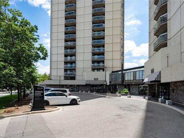 1406 - 323 Colborne Street