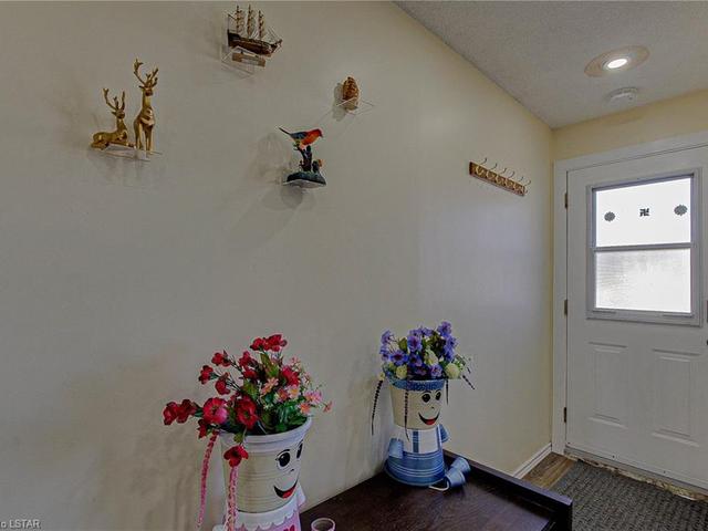 C - 111 Wellesley Crescent