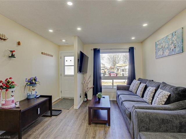 C - 111 Wellesley Crescent