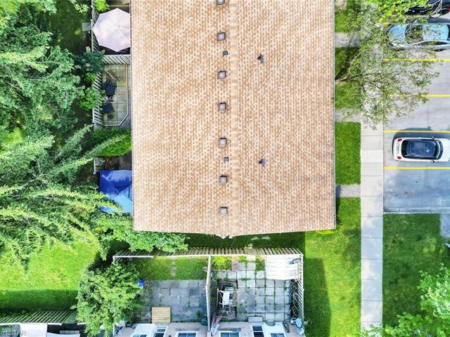 52 - 166 Southdale Road W