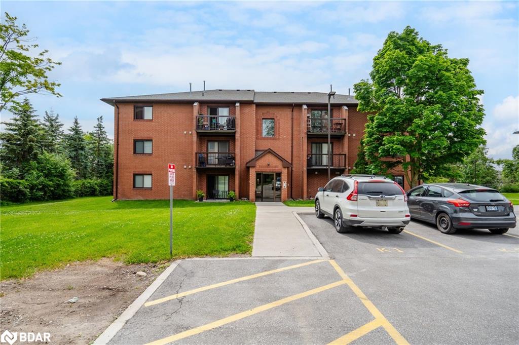 K1 155 Edgehill Drive, For Sale 354,900 Condos.ca