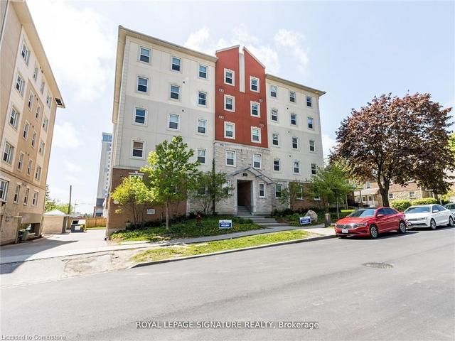 101 - 253 Lester Street, | For Sale @ $607,000 | Condos.ca
