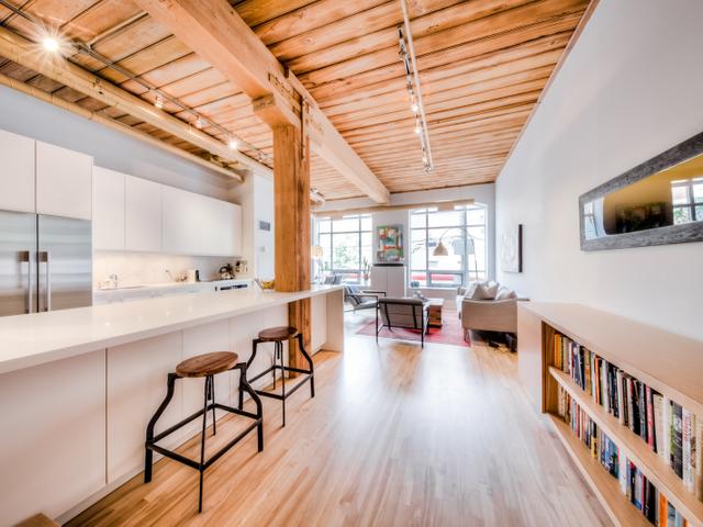 115 - 993 Queen Street W