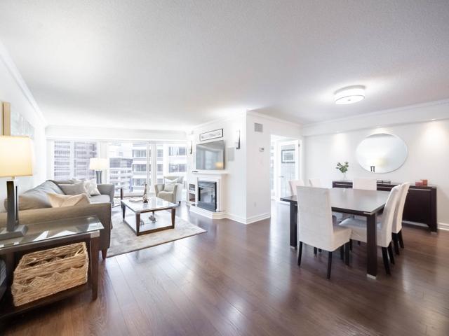 1407 - 33 University Avenue