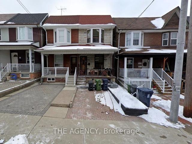 Upper - 613 Delaware Ave N