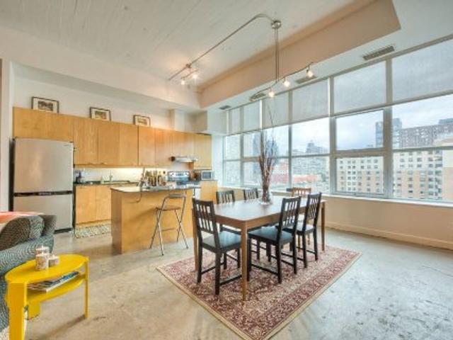 155 Dalhousie St, Unit 819