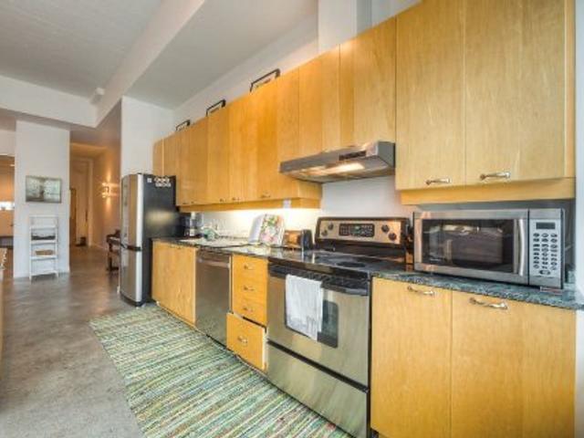 155 Dalhousie St, Unit 819