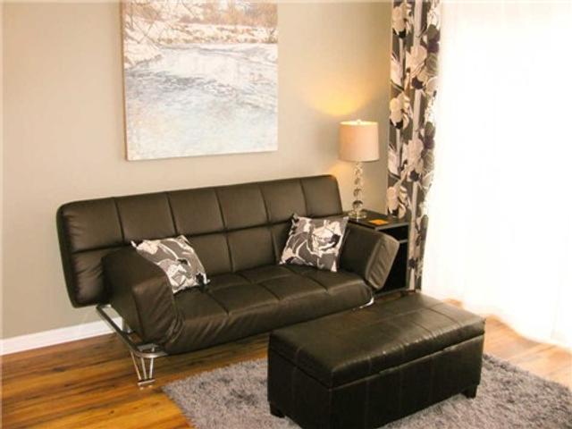 64 Douro St, Unit 255