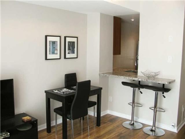 64 Douro St, Unit 255