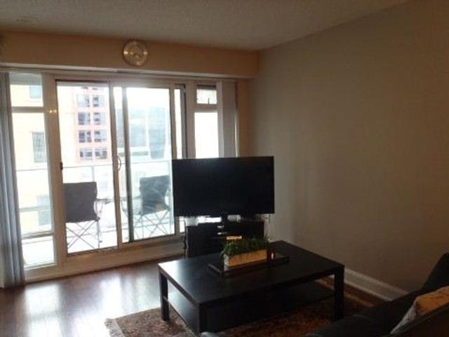 709 - 2191 Yonge St