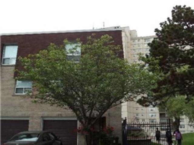 26 Village Green Way