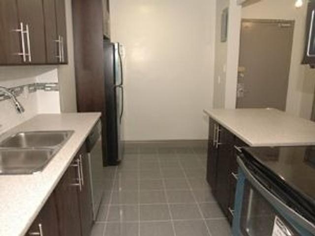 25 Leith Hill Rd, Unit 607