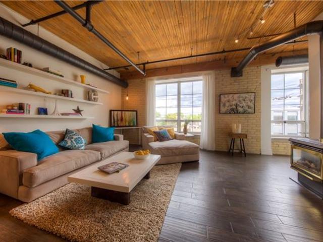 781 King St W, Unit 401