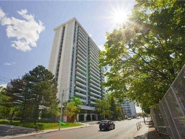 411 - 33 Davisville Ave